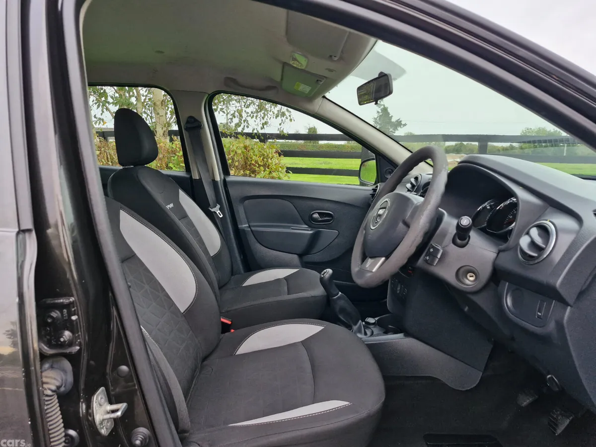 Dacia Sandero Stepway Hatchback, Diesel, 2016, Black
