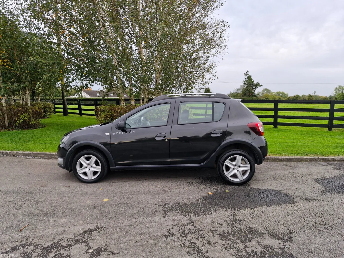 Dacia Sandero Stepway Hatchback, Diesel, 2016, Black