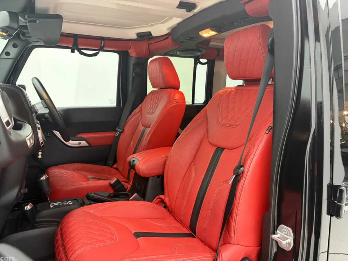 Jeep Wrangler Estate, Diesel, 2015, Black