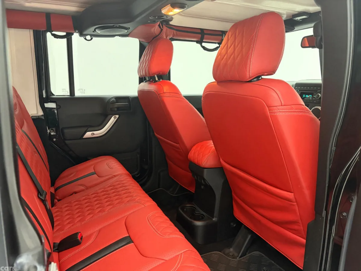 Jeep Wrangler Estate, Diesel, 2015, Black