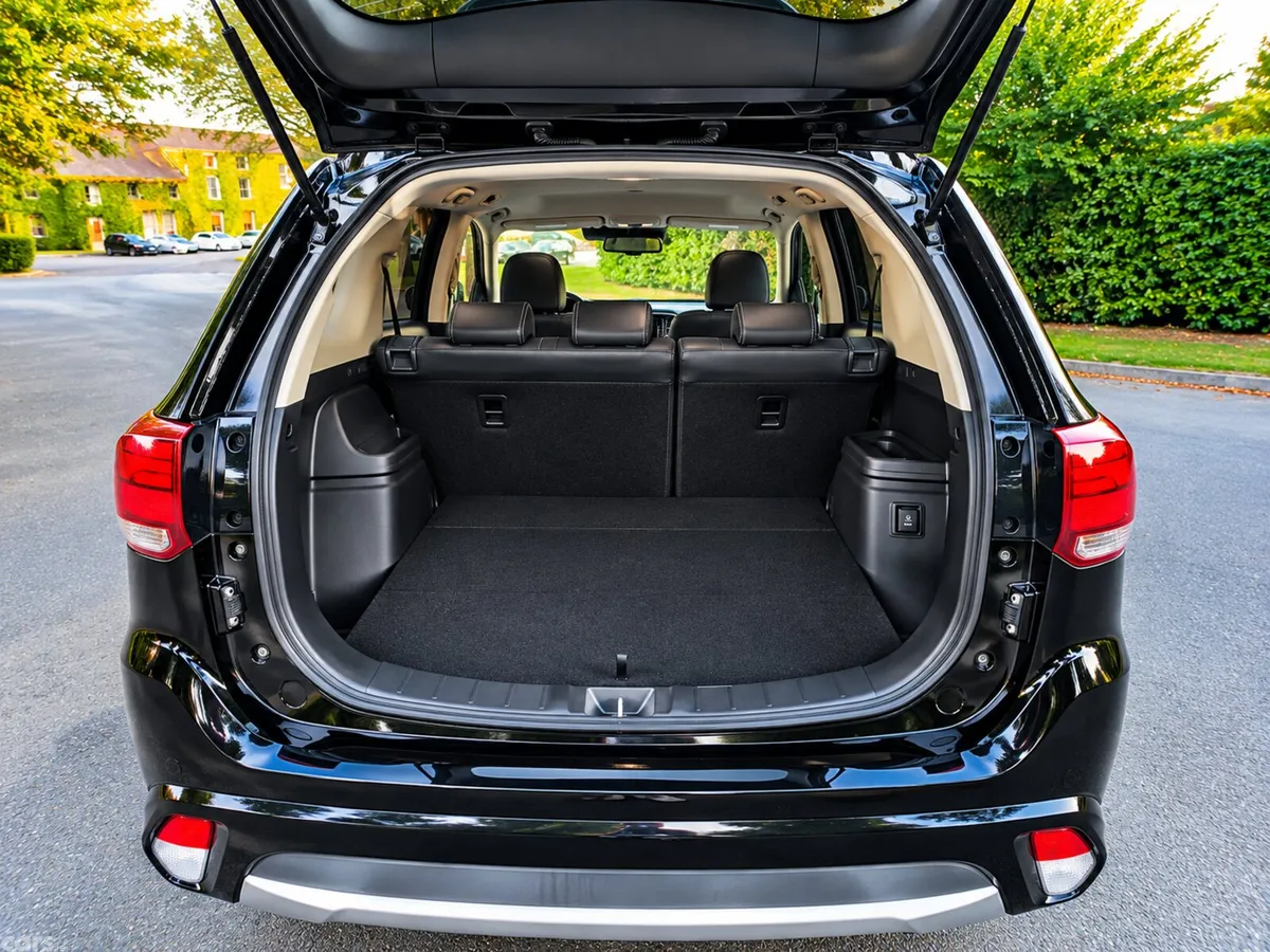 Mitsubishi Outlander SUV, Petrol Plug-in Hybrid, 2018, Black