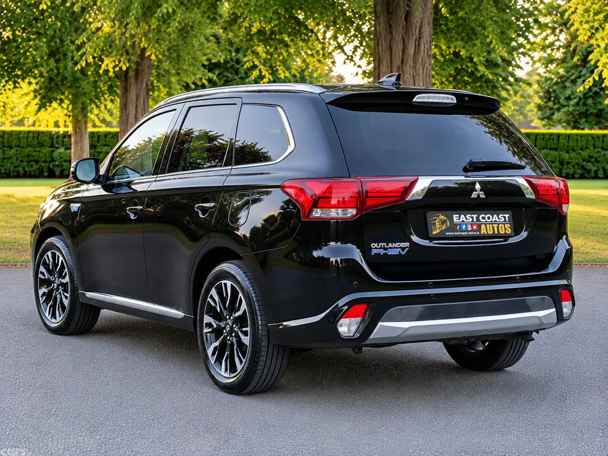 Mitsubishi Outlander SUV, Petrol Plug-in Hybrid, 2018, Black