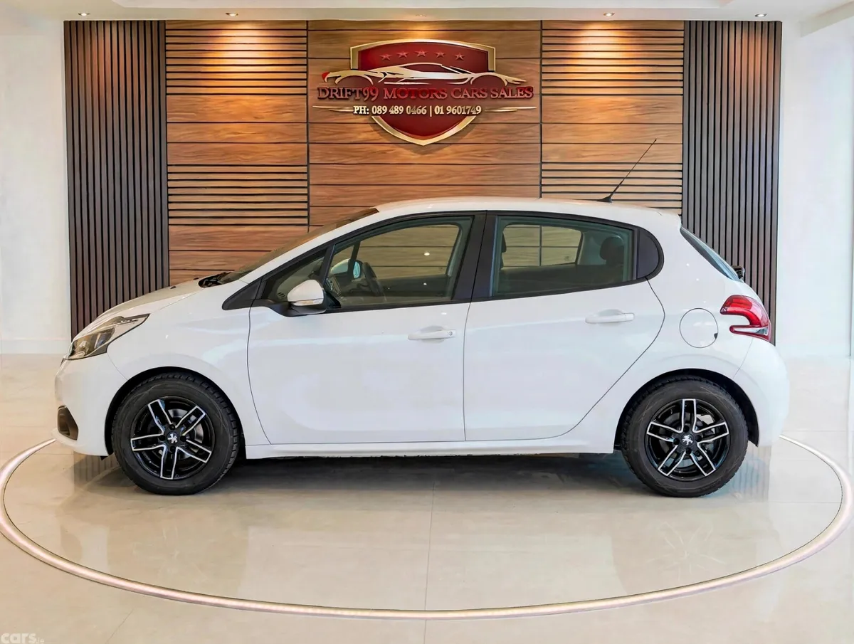 Peugeot 208 Hatchback, Petrol, 2019, White