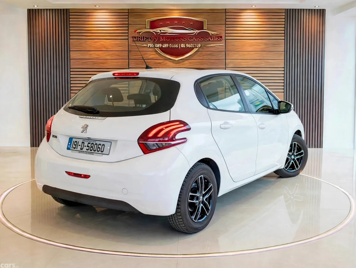 Peugeot 208 Hatchback, Petrol, 2019, White