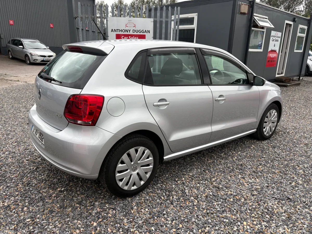 Volkswagen Polo Hatchback, Petrol, 2012, Silver