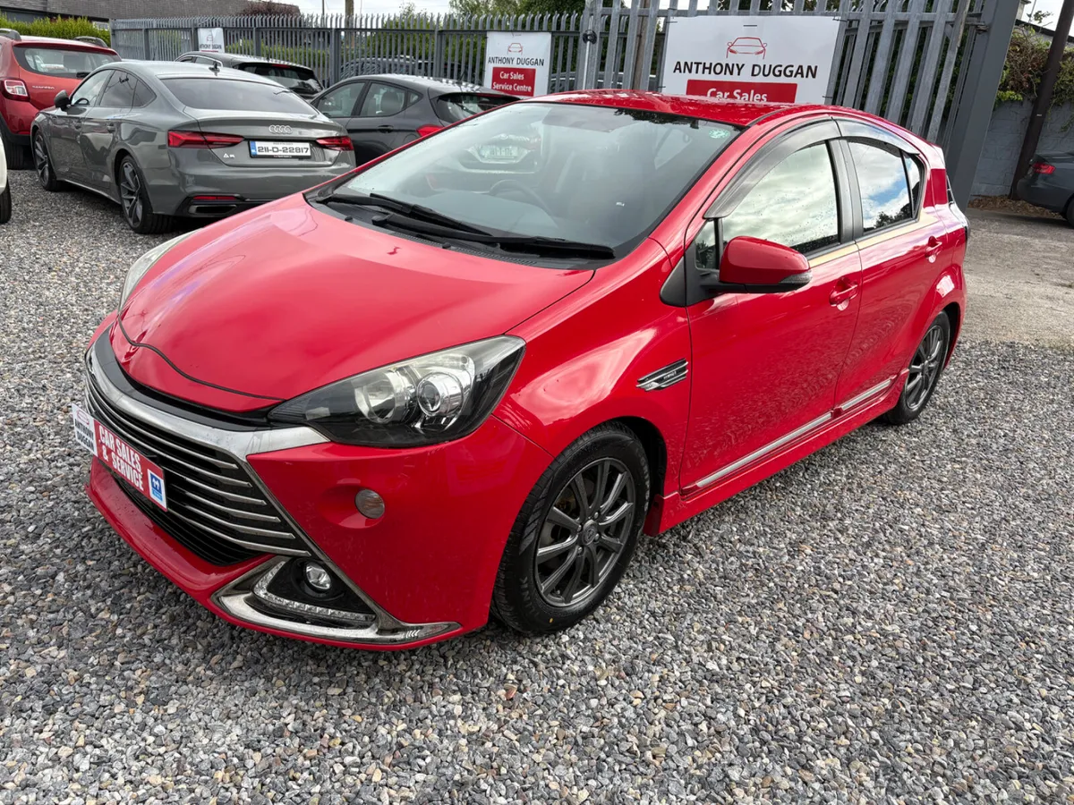 Toyota Aqua Hatchback, Petrol Hybrid, 2015, Red