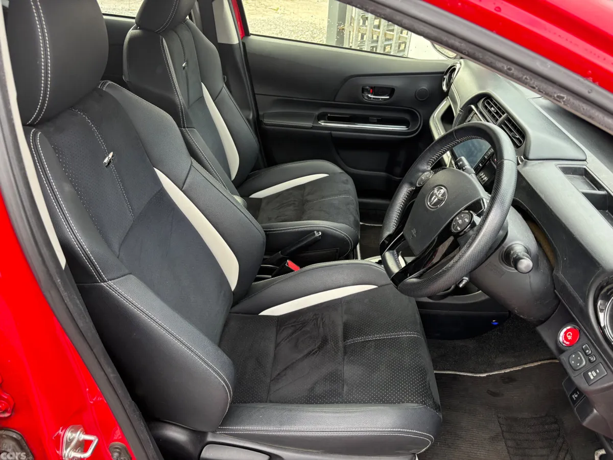 Toyota Aqua Hatchback, Petrol Hybrid, 2015, Red