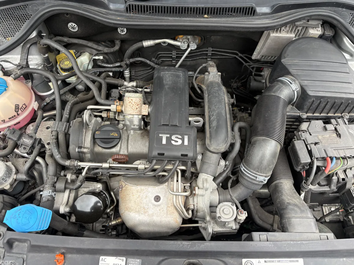 Volkswagen Polo Hatchback, Petrol, 2012, Silver