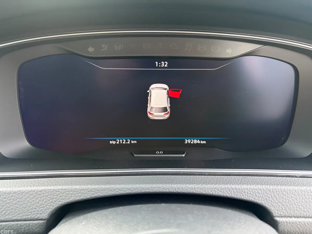 Volkswagen Golf Hatchback, Petrol, 2018, White
