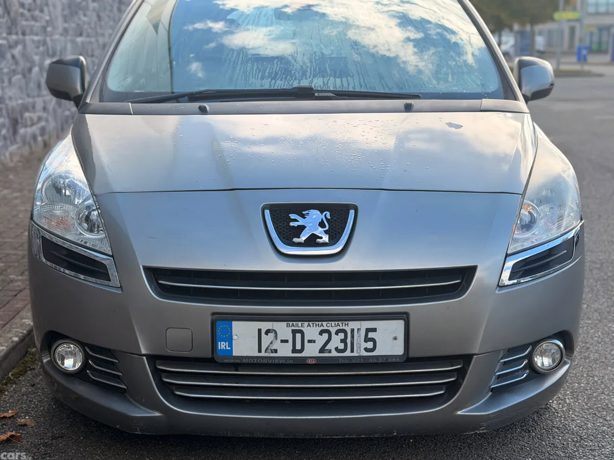 Peugeot 5008 MPV, Diesel, 2012, Grey