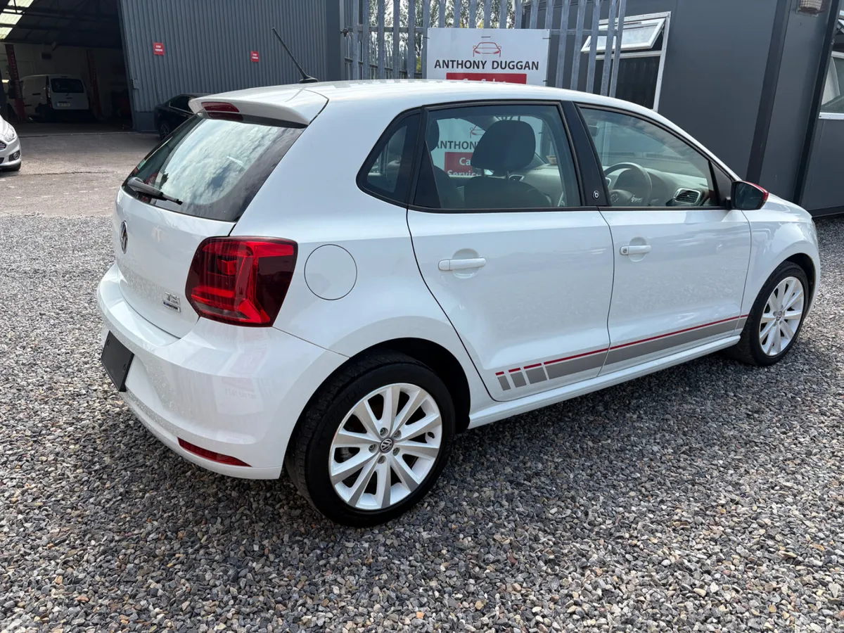Volkswagen Polo Hatchback, Petrol, 2017, White