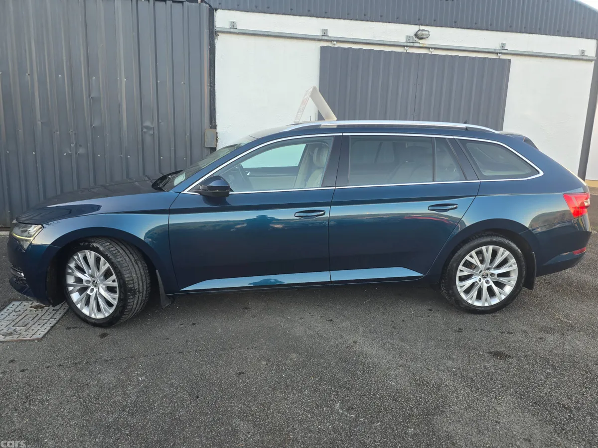 Skoda Superb Estate, Diesel, 2020, Blue