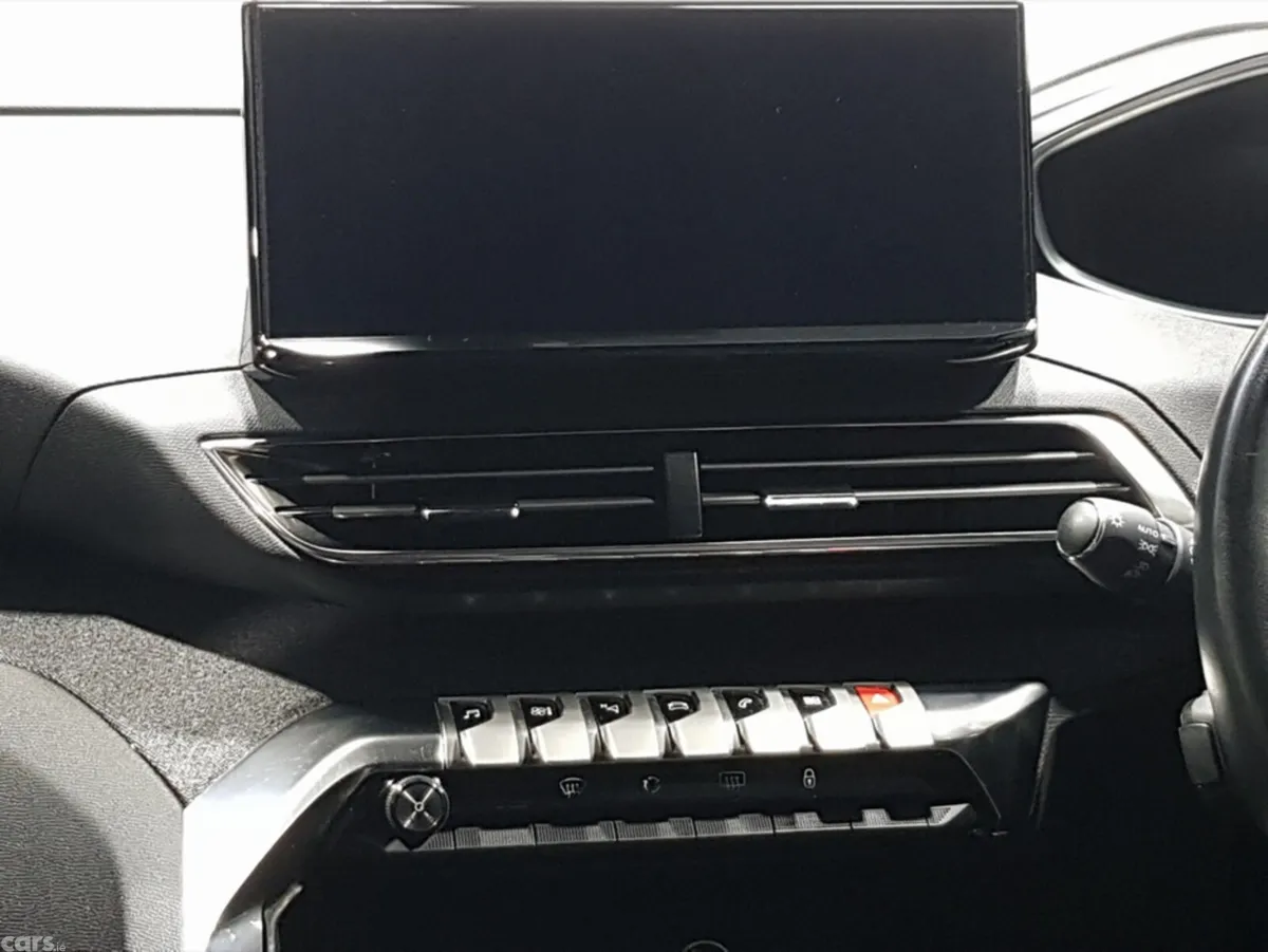 Peugeot 5008 MPV, Diesel, 2023, Black