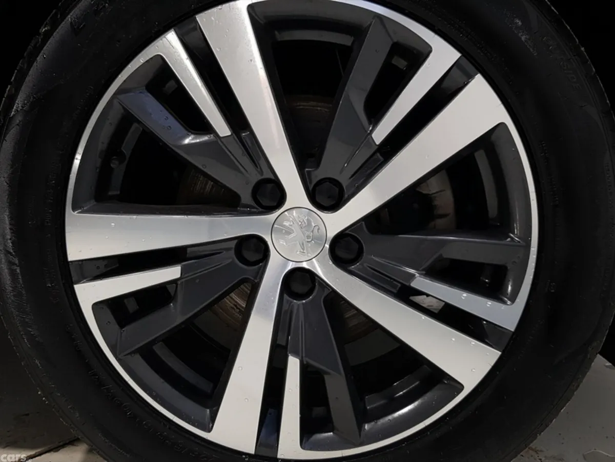 Peugeot 5008 MPV, Diesel, 2023, Black