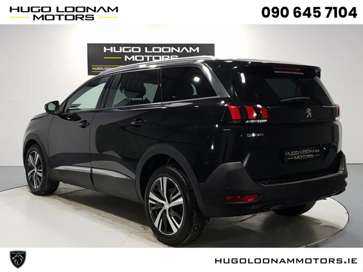 Peugeot 5008 MPV, Diesel, 2023, Black