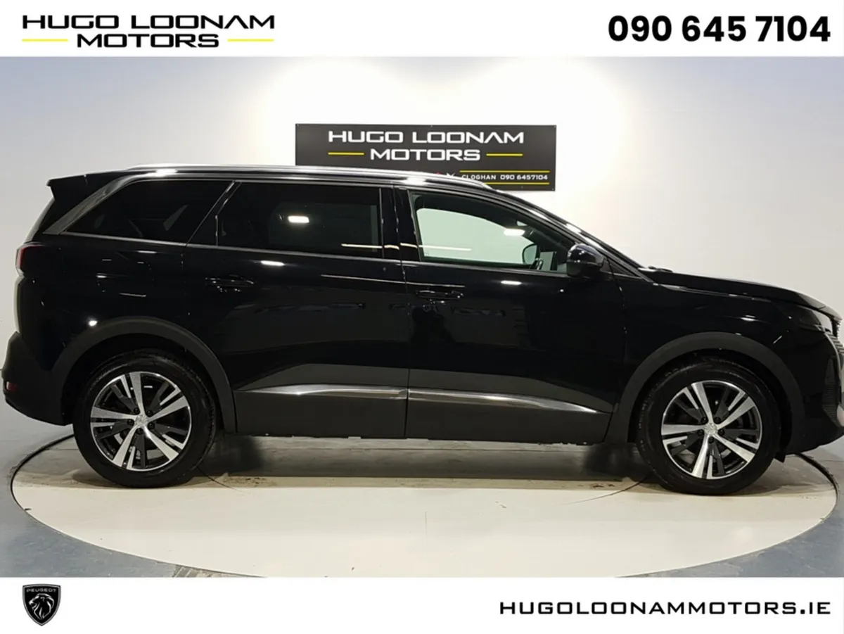 Peugeot 5008 MPV, Diesel, 2023, Black