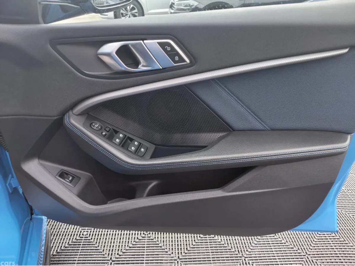 BMW 1-Series Hatchback, Petrol, 2020, Blue