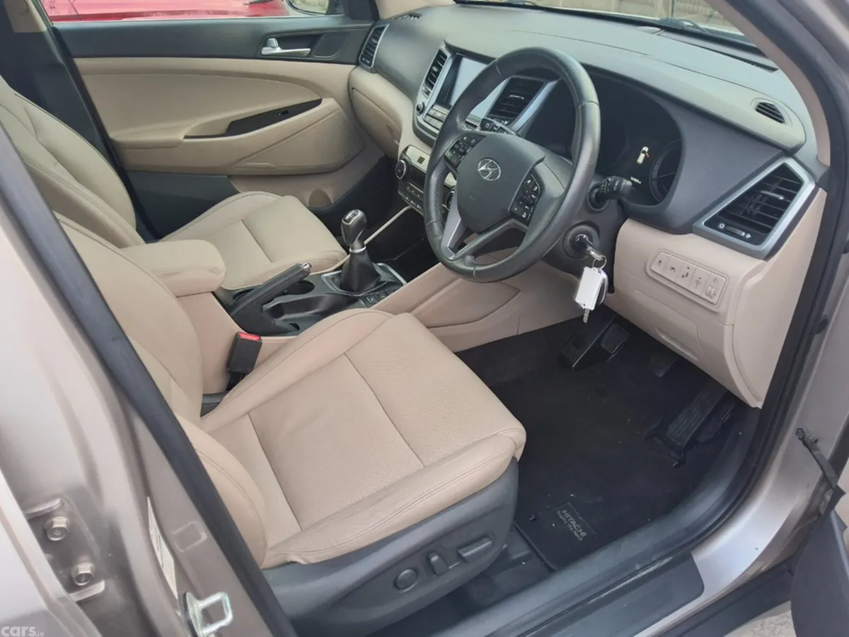 Hyundai Tucson SUV, Diesel, 2016, Beige