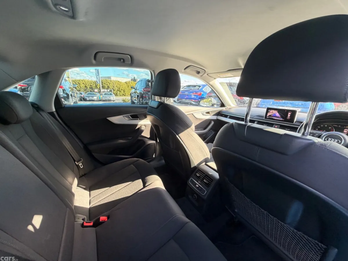 Audi A4 Saloon, Petrol, 2017, White