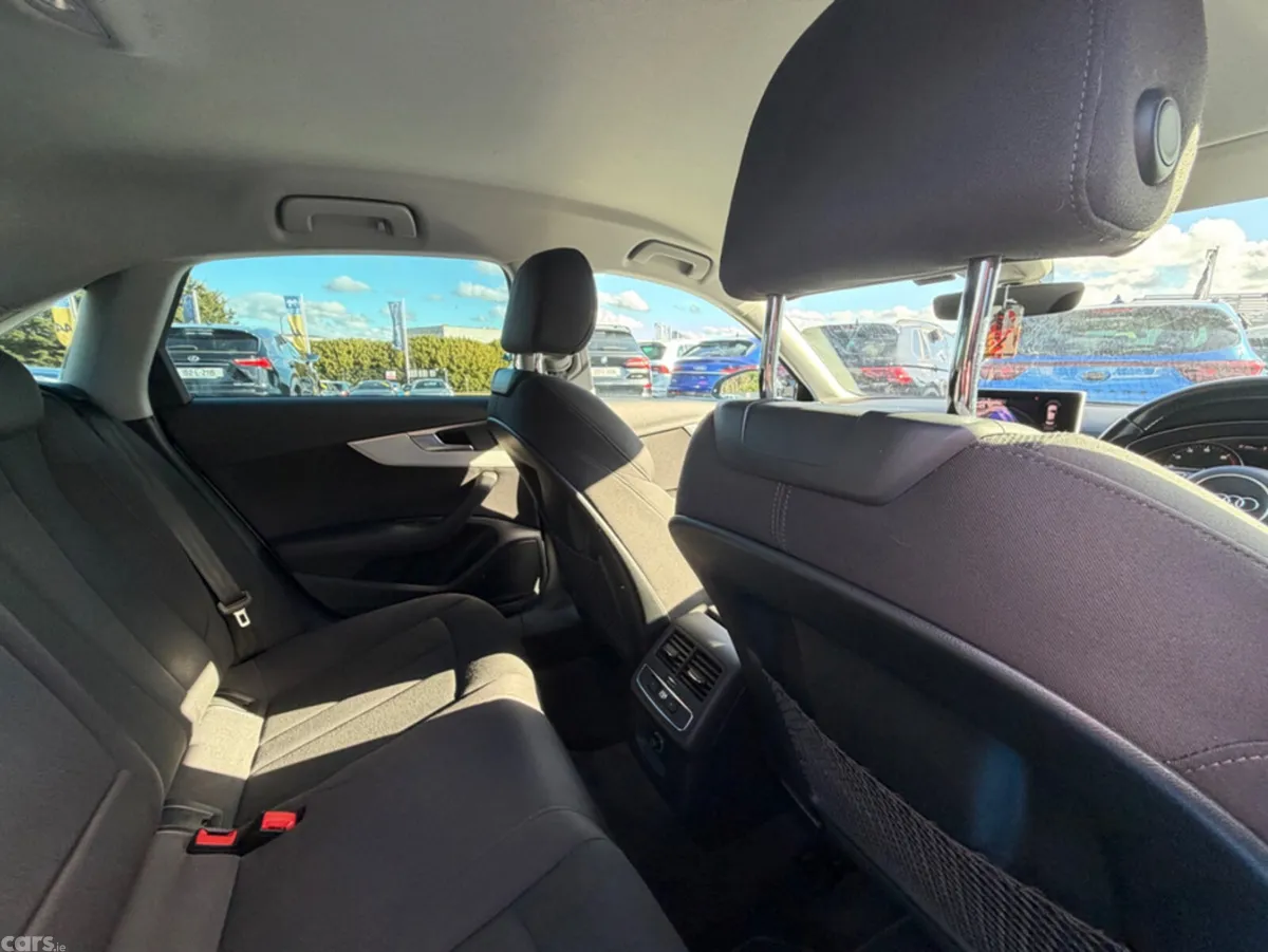 Audi A4 Saloon, Petrol, 2017, White