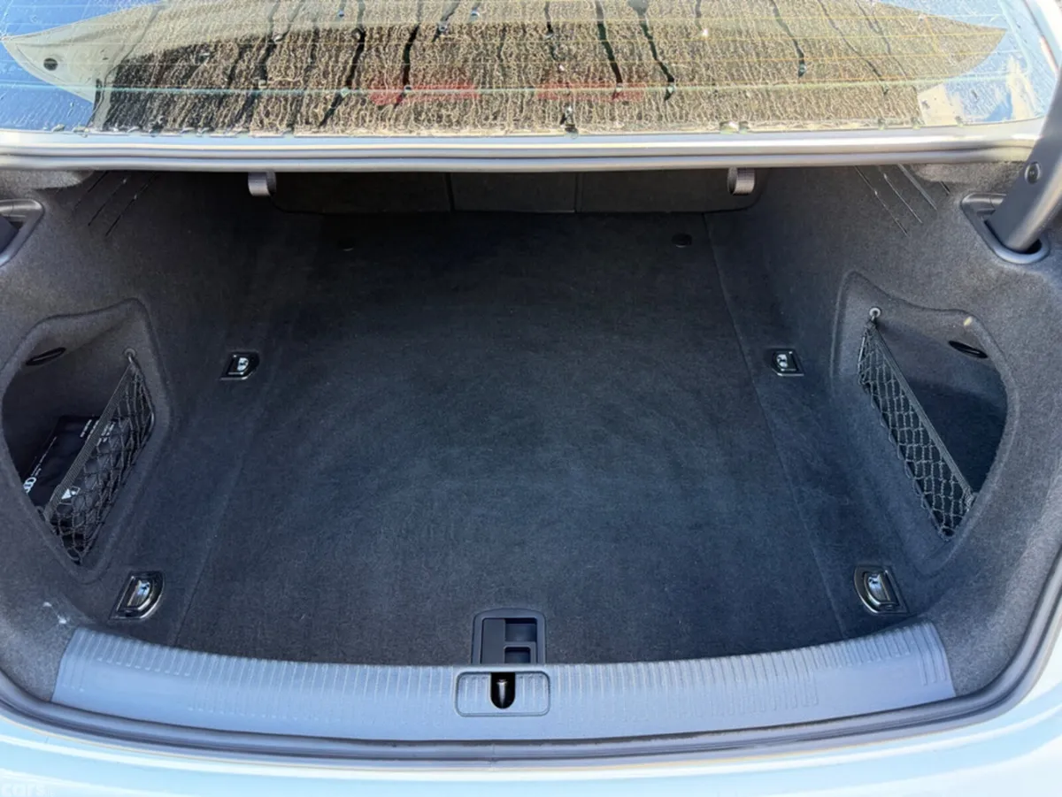 Audi A4 Saloon, Petrol, 2017, White
