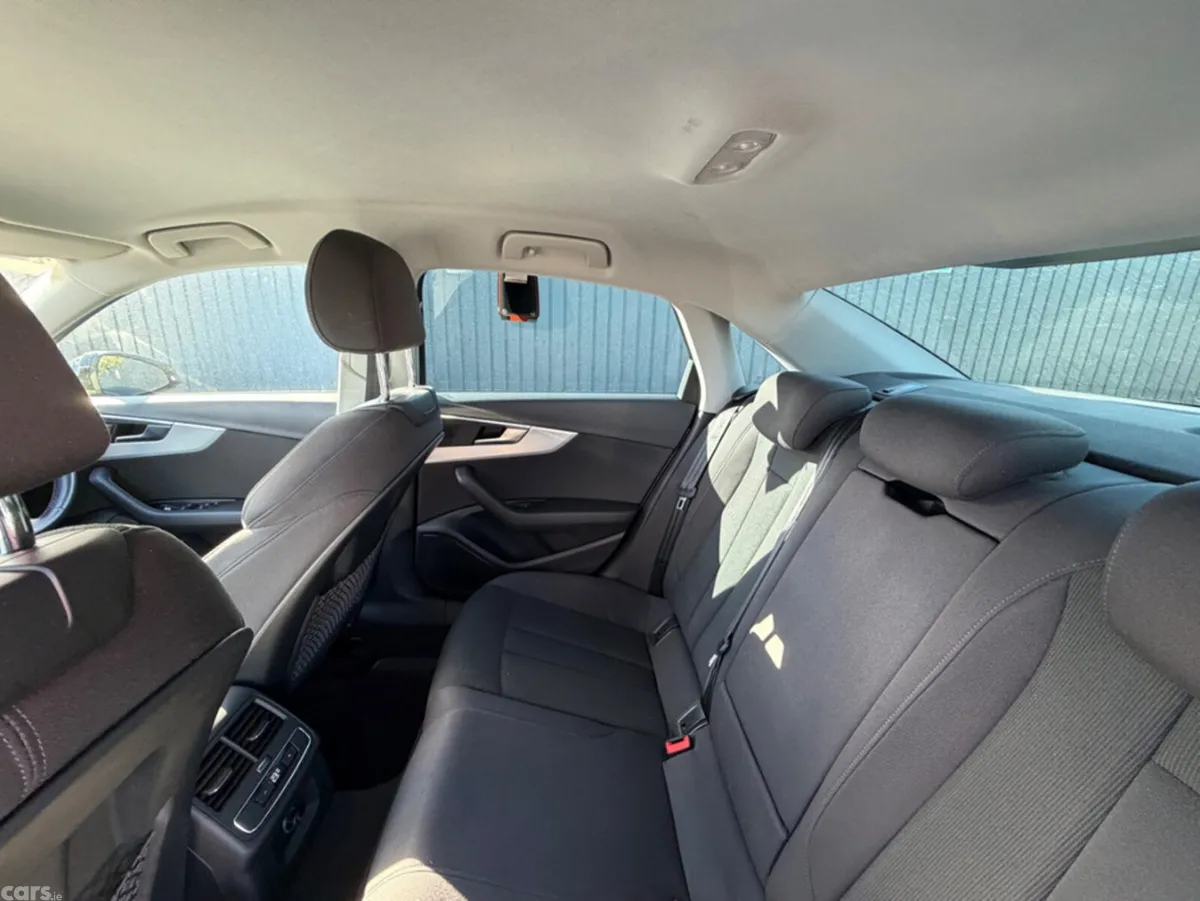 Audi A4 Saloon, Petrol, 2017, White
