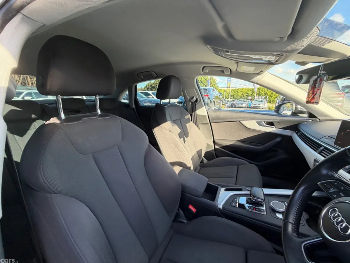 Audi A4 Saloon, Petrol, 2017, White