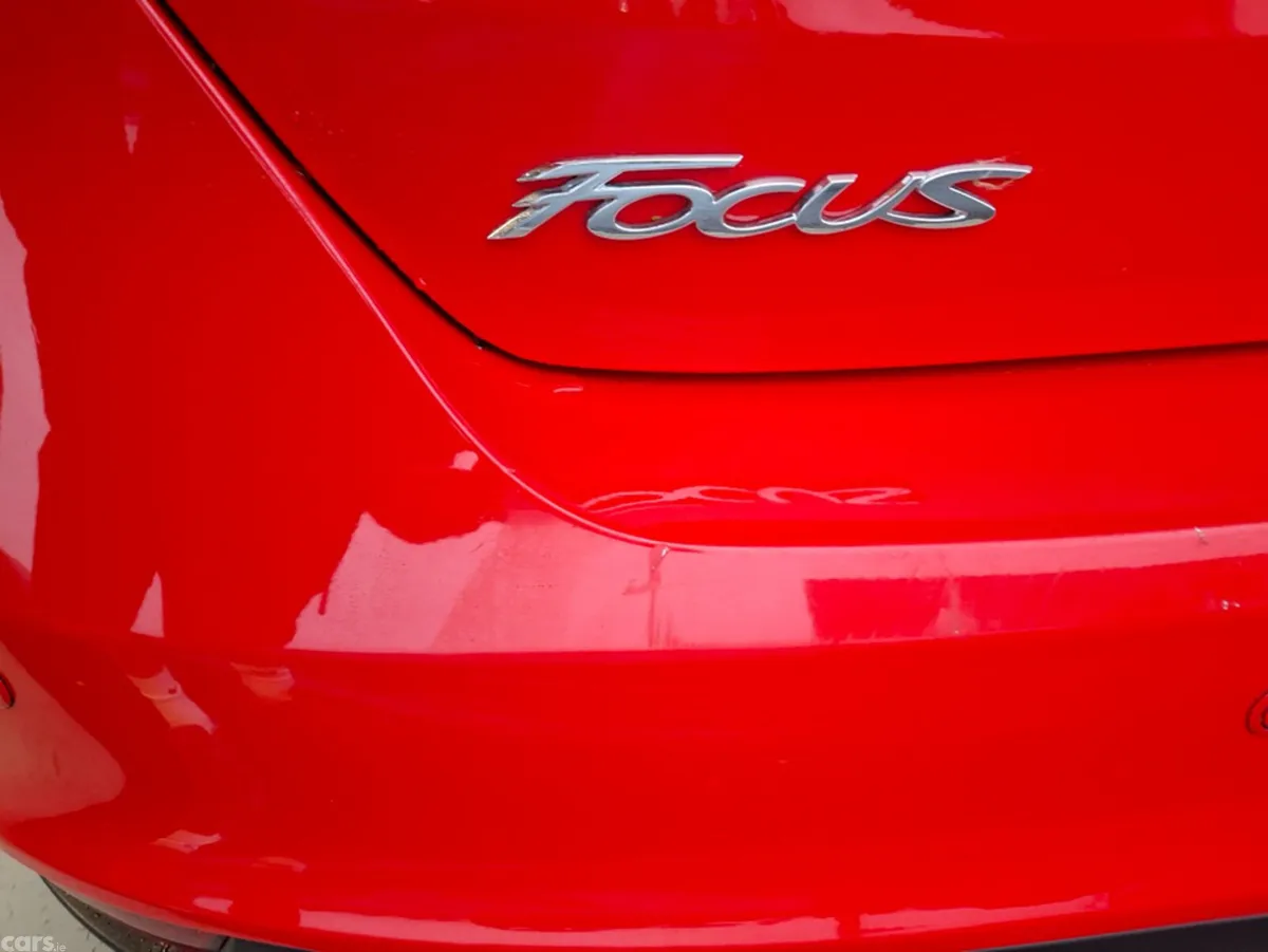 Ford Focus Hatchback, Diesel, 2017, Red