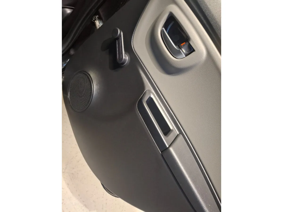 Toyota Yaris Hatchback, Petrol, 2017, Black