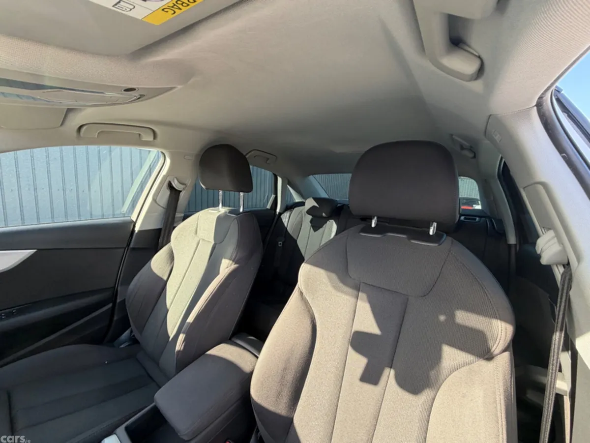 Audi A4 Saloon, Petrol, 2017, White
