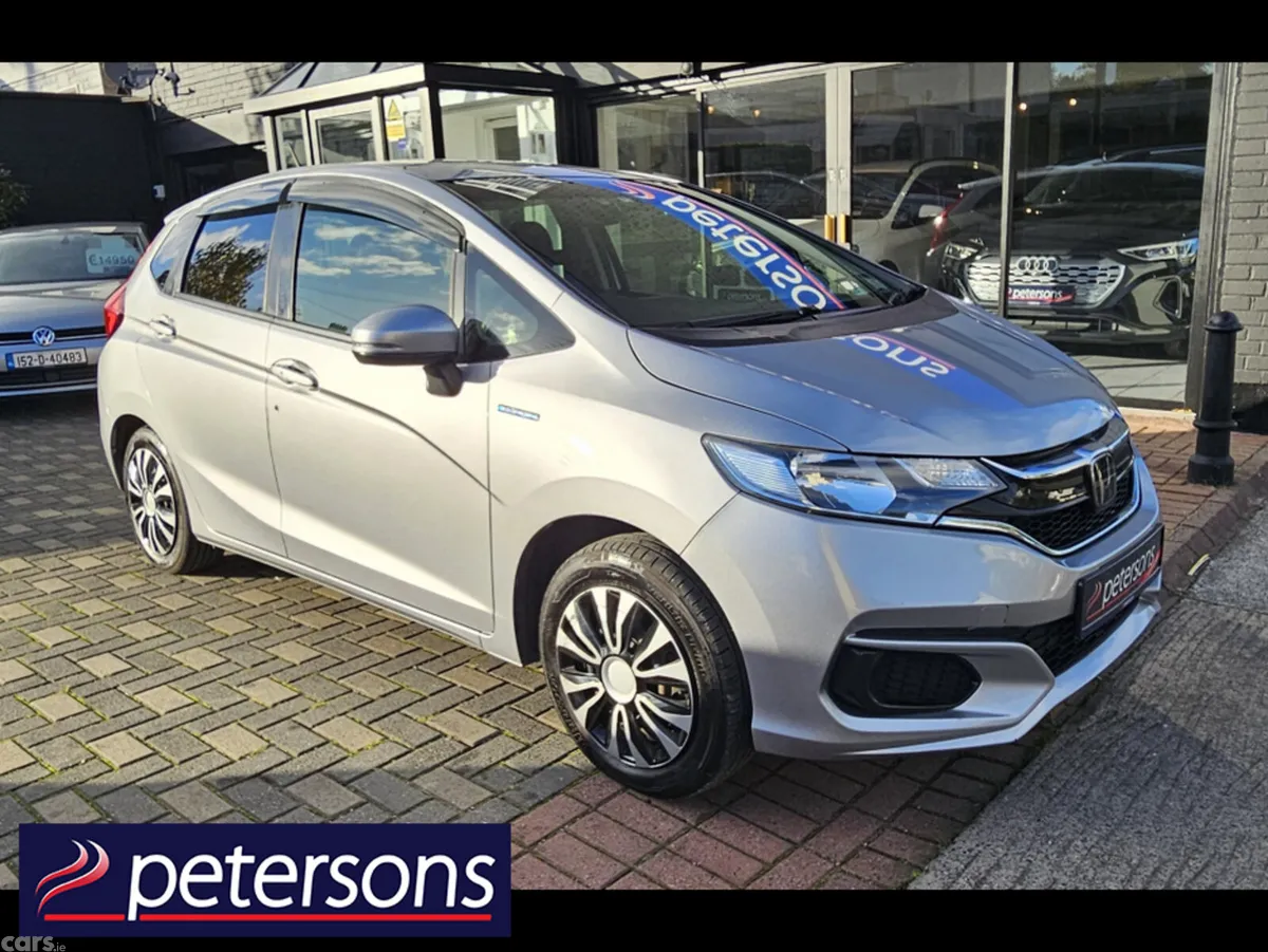 Honda Fit Hatchback, Petrol Hybrid, 2018, Silver