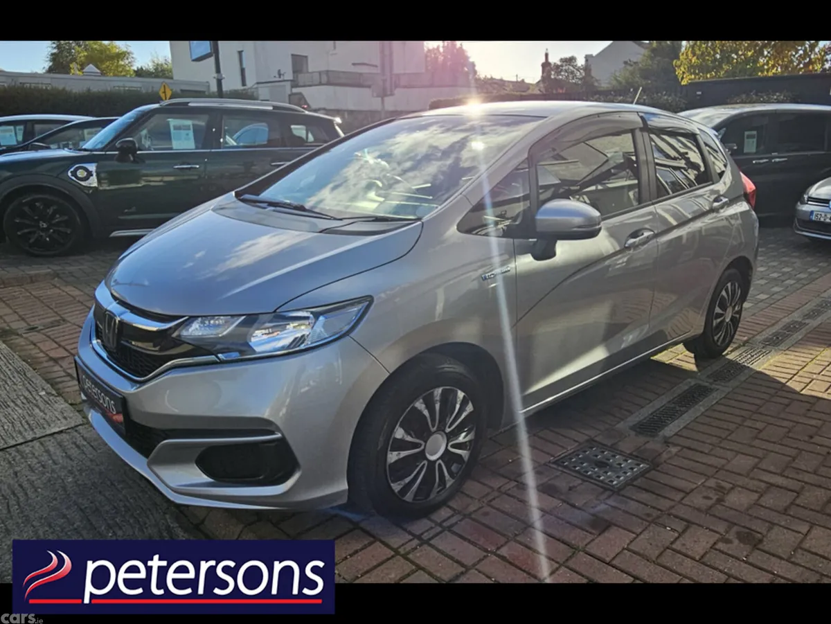 Honda Fit Hatchback, Petrol Hybrid, 2018, Silver