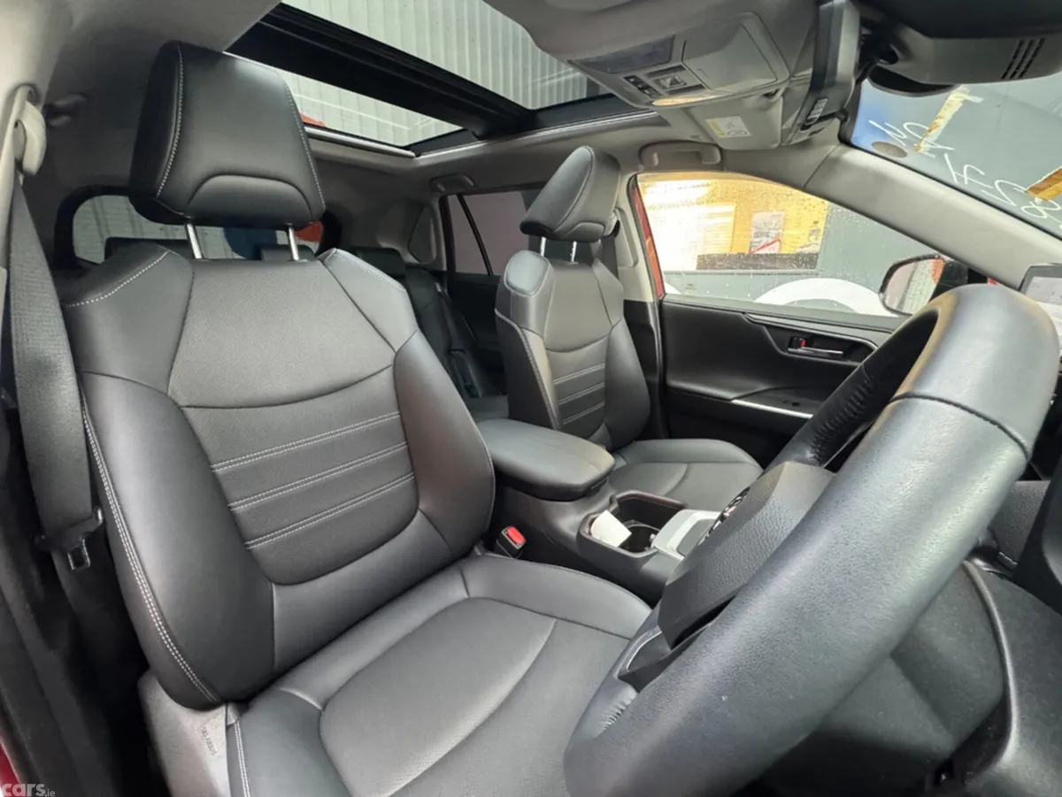 Toyota RAV4 SUV, Petrol Hybrid, 2024, Red