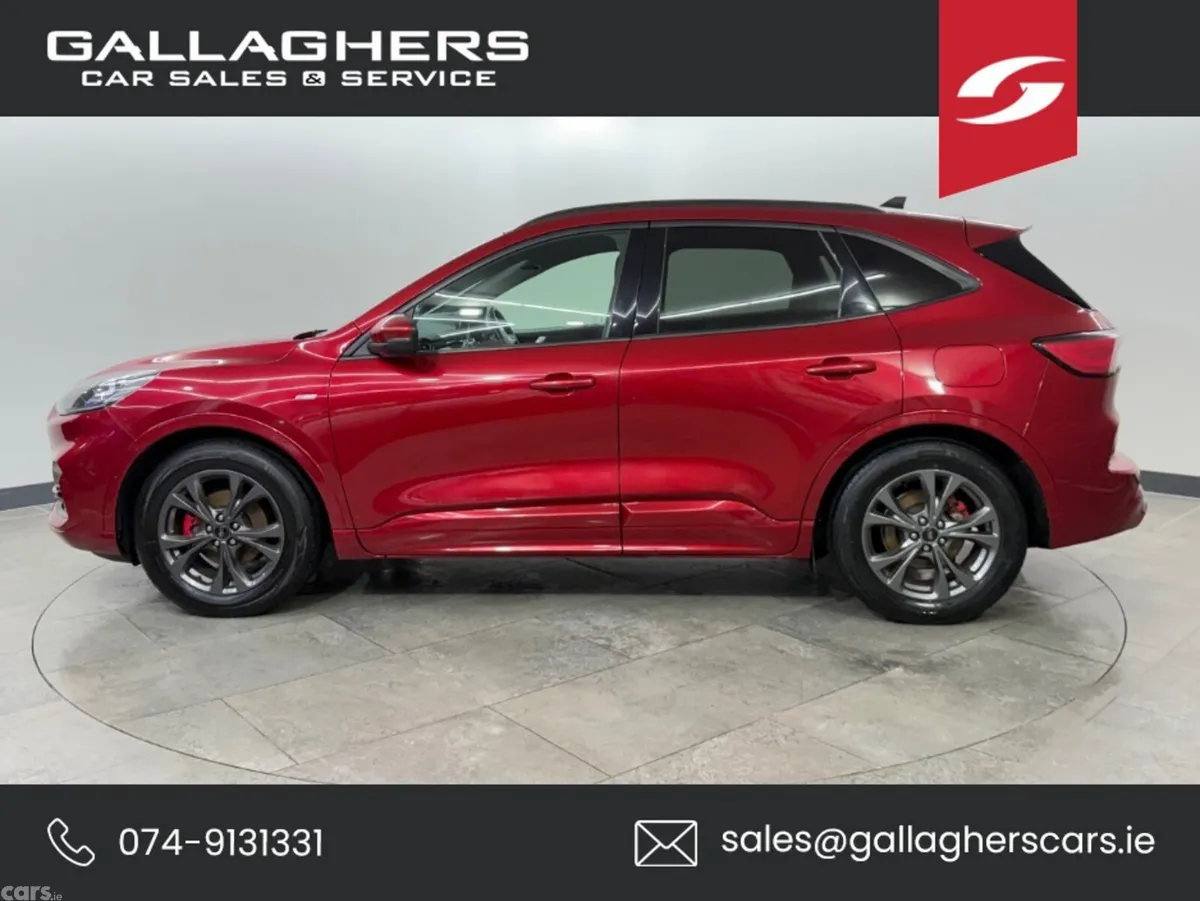 Ford Kuga Hatchback, Diesel, 2021, Red