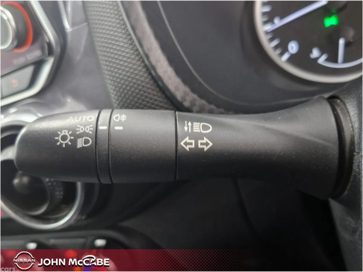 Nissan Juke MPV, Petrol, 2024, Red