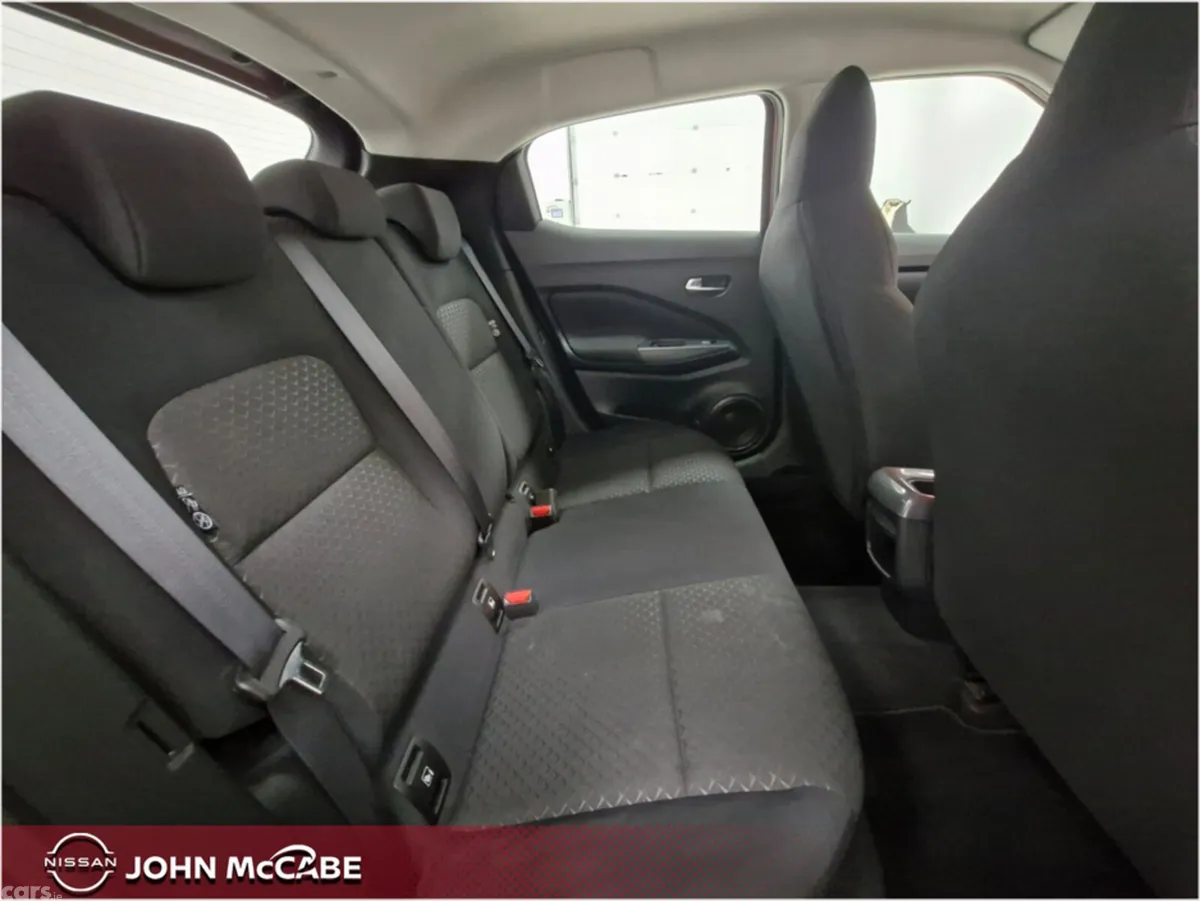 Nissan Juke MPV, Petrol, 2024, Red