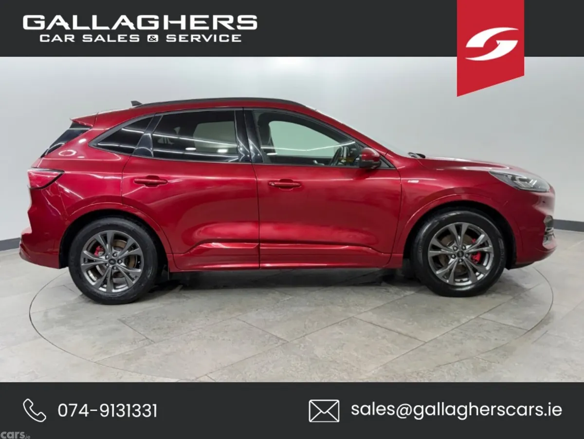 Ford Kuga Hatchback, Diesel, 2021, Red
