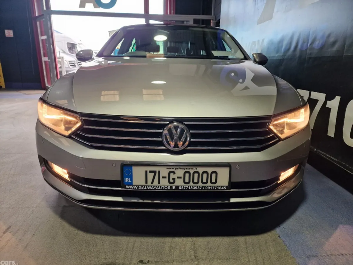 Volkswagen Passat Saloon, Diesel, 2017, Silver