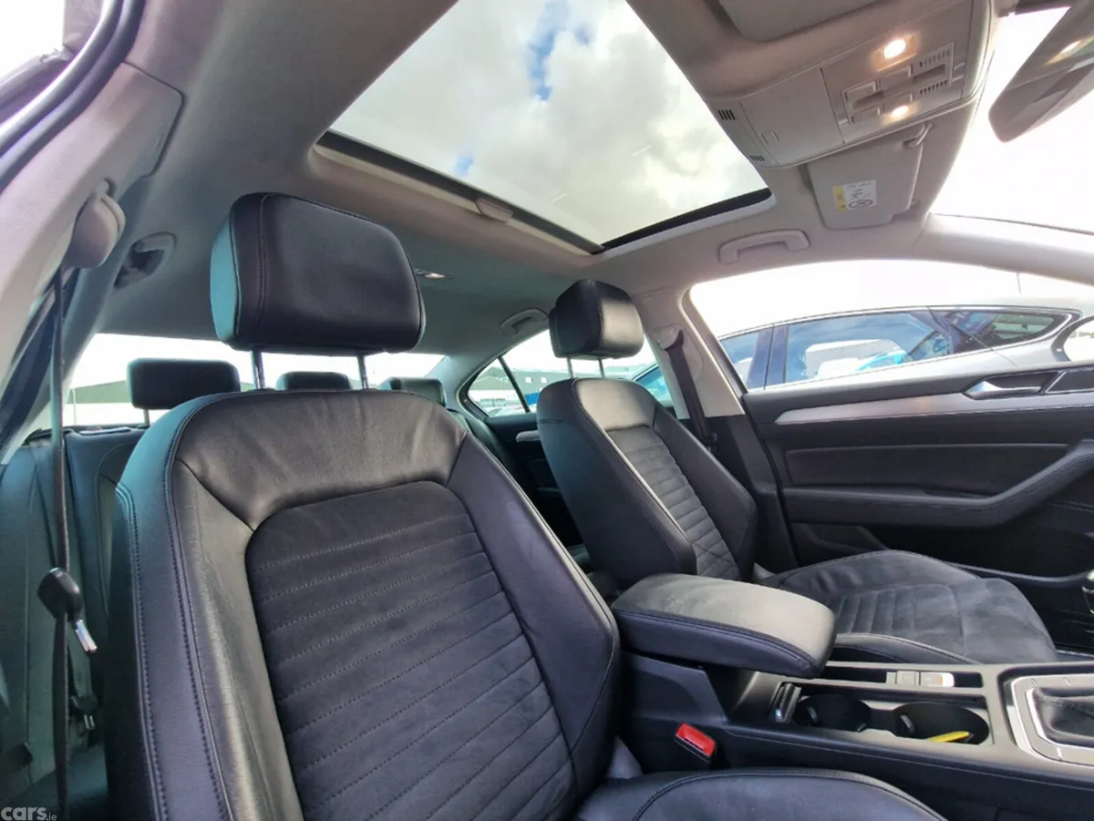 Volkswagen Passat Saloon, Diesel, 2017, Silver