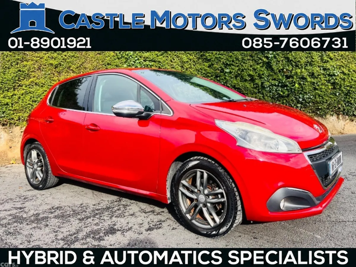 Peugeot 208 Hatchback, Petrol, 2016, Red