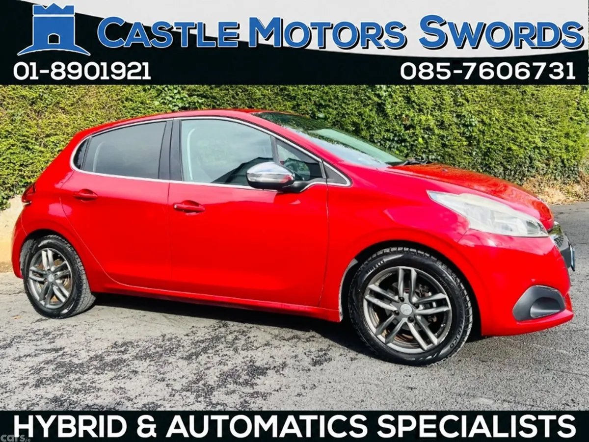 Peugeot 208 Hatchback, Petrol, 2016, Red