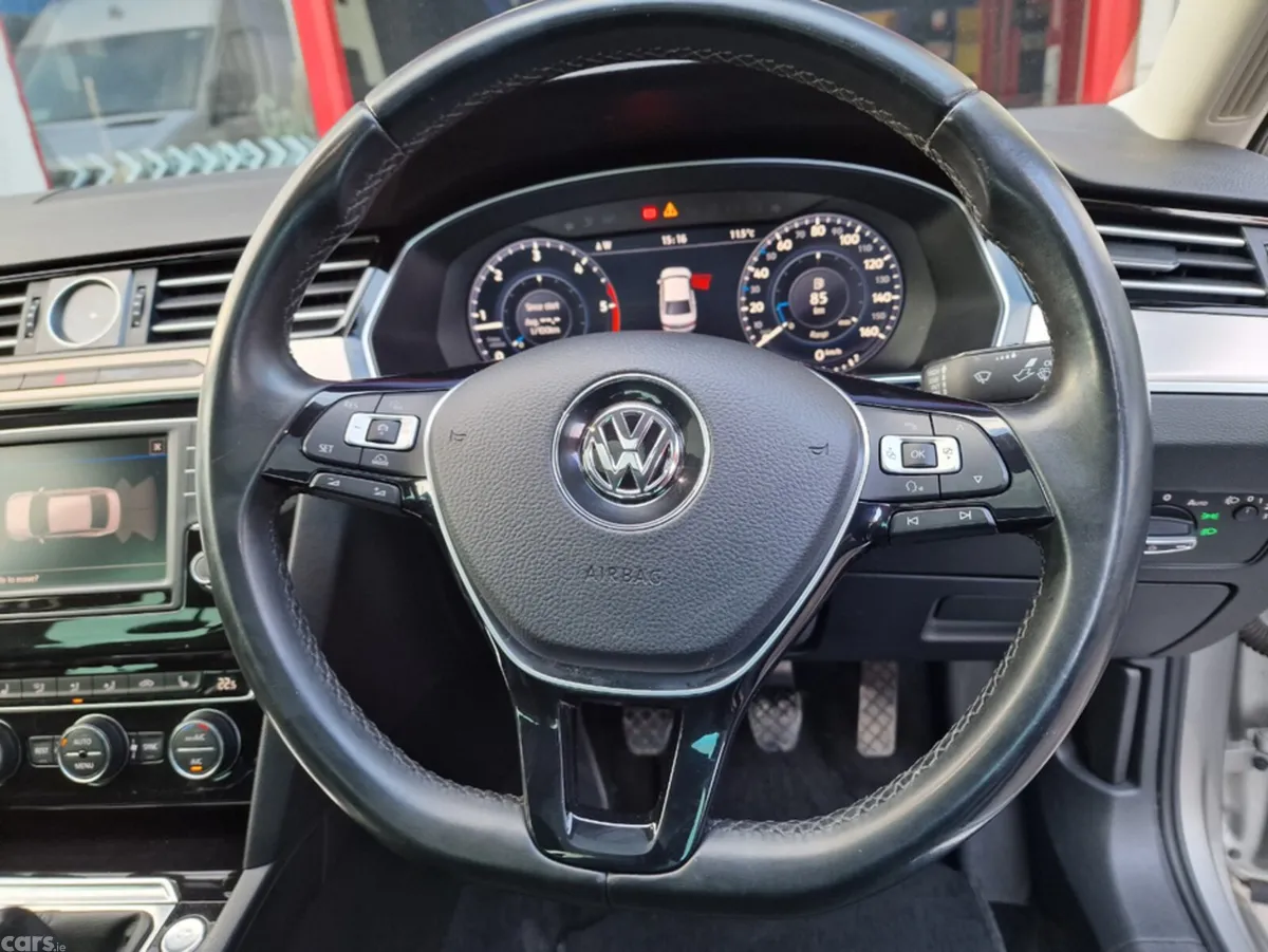 Volkswagen Passat Saloon, Diesel, 2017, Silver