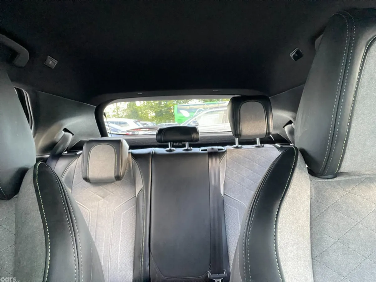 Peugeot 2008 Hatchback, Electric, 2021, Black