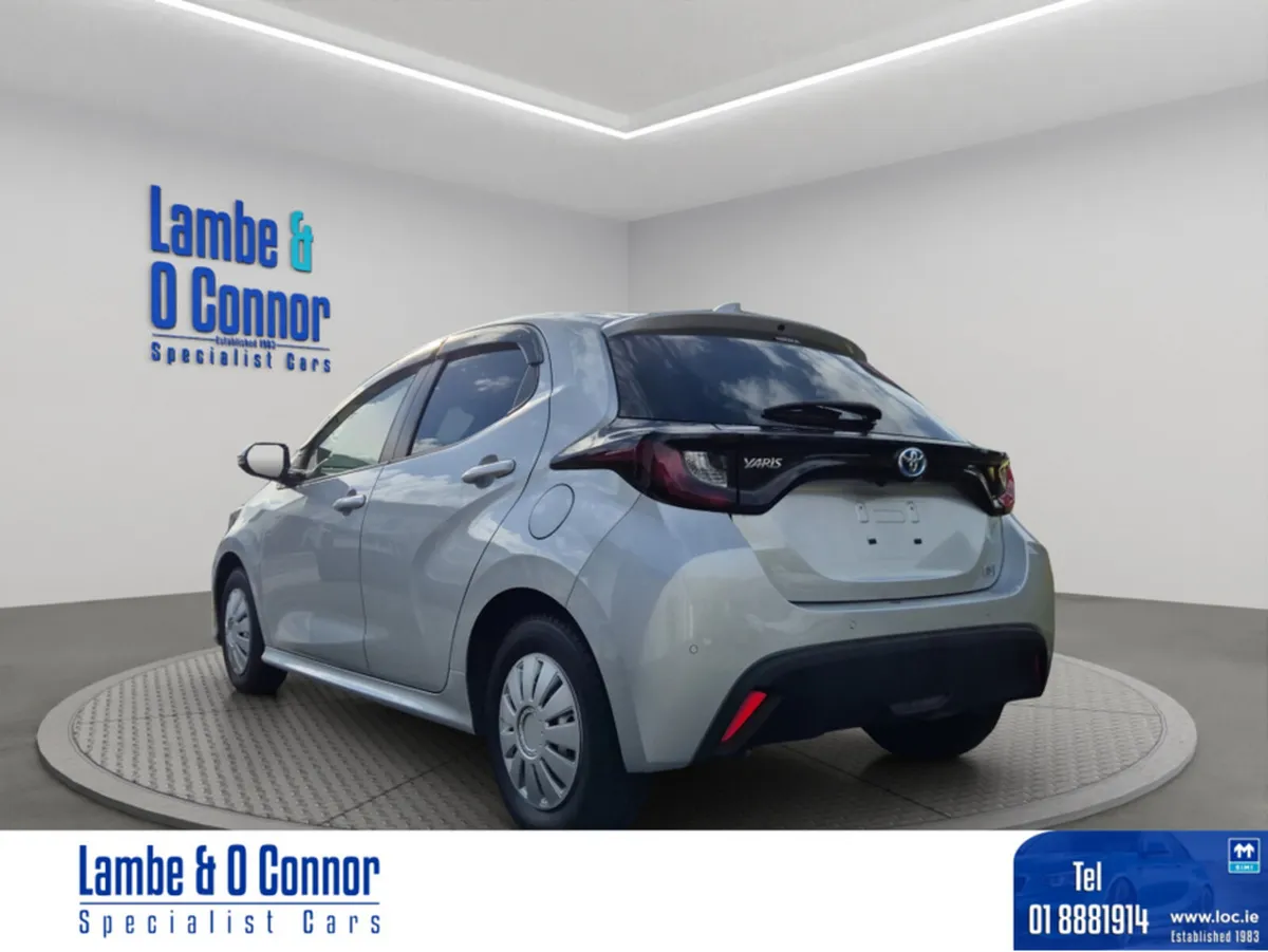 Toyota Yaris Hatchback, Petrol Hybrid, 2021, Silver
