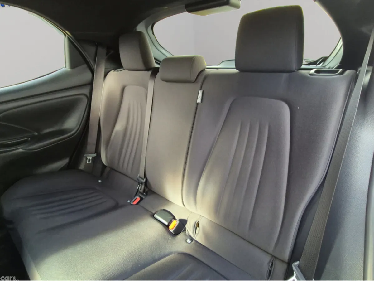 Toyota Yaris Hatchback, Petrol Hybrid, 2021, Silver