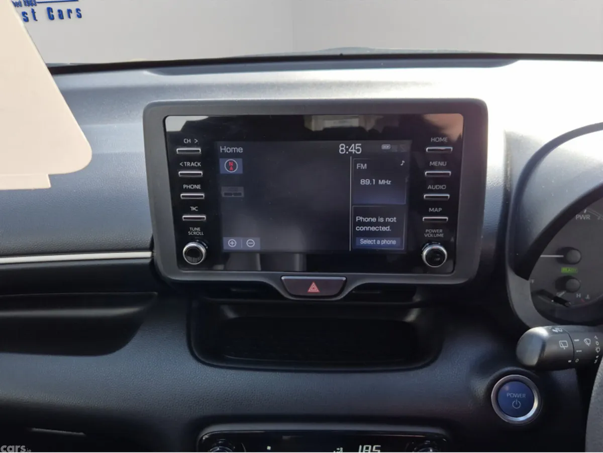 Toyota Yaris Hatchback, Petrol Hybrid, 2021, Silver