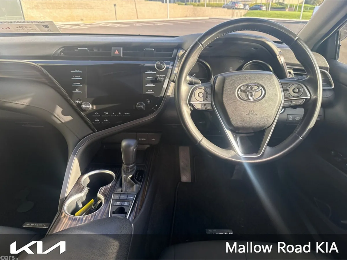 Toyota Camry Saloon, Petrol Hybrid, 2020, Black