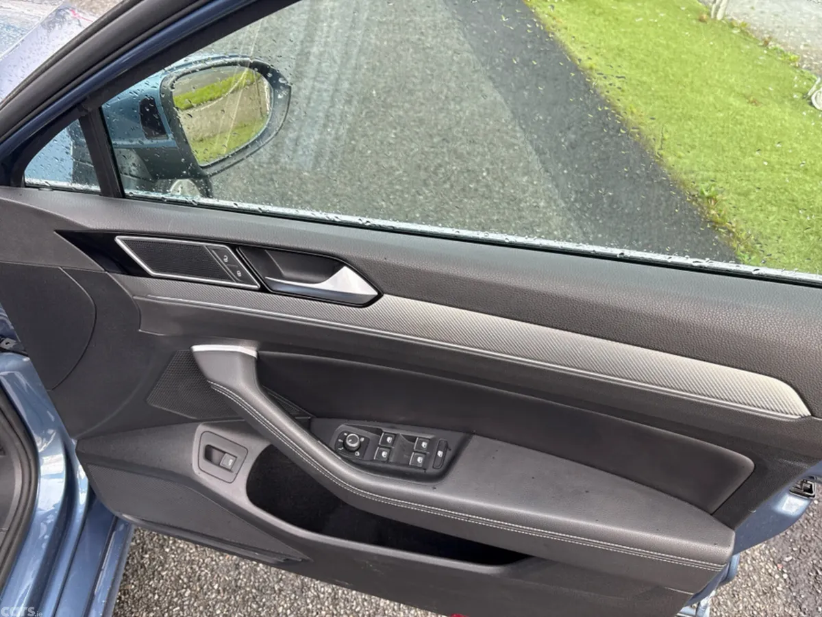 Volkswagen Passat Estate, Petrol, 2016, Blue