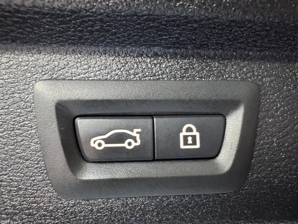BMW X5 SUV, Petrol Plug-in Hybrid, 2016, White