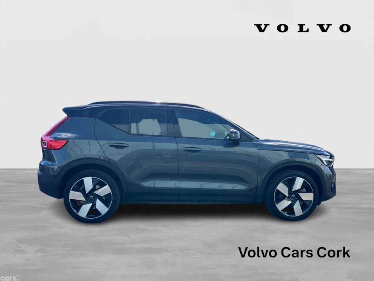 Volvo EX40 SUV, Electric, 2026, Green